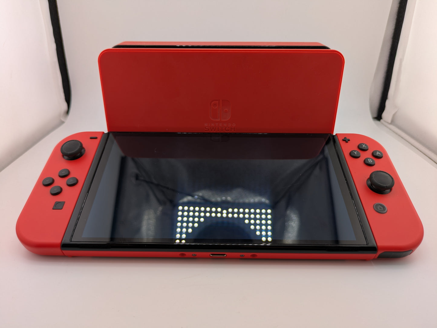 Limited edition OLED Switch with 138 games