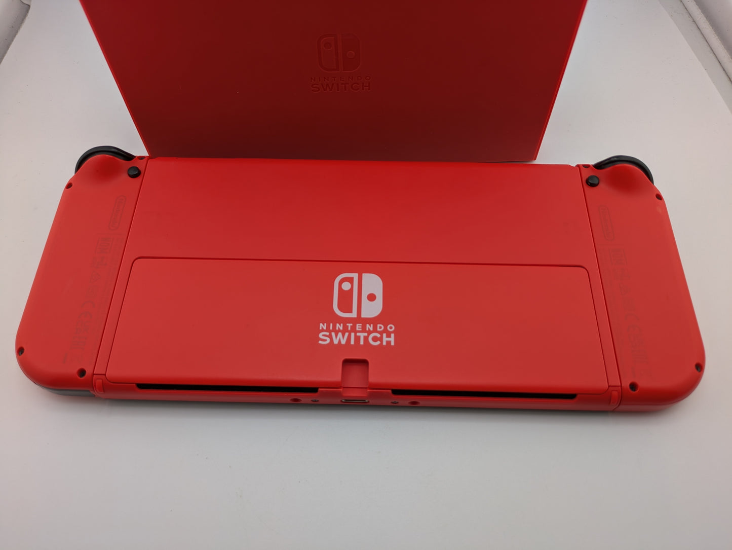 Limited edition OLED Switch with 138 games